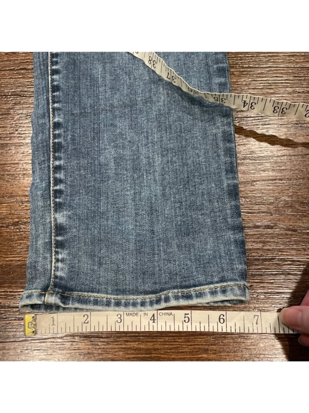 AG Matchbox Slim Straight Jean 32x34 Light Medium Wash Stretchy AG-ED Denim